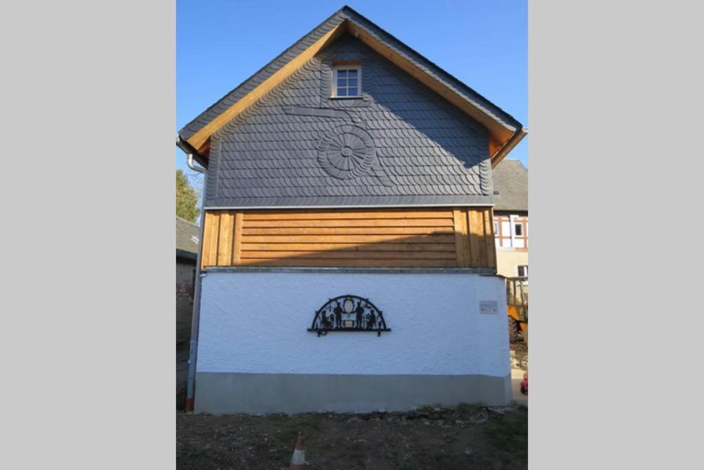 Mothsgut - Moderne Ferienwohnung Auf Dem Bauernhof Im Erzgebirge Oelsnitz  Exterior photo
